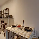587 Stuart - Superb In Apartamento *