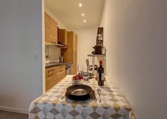 587 Stuart - Superb In Lägenhet *